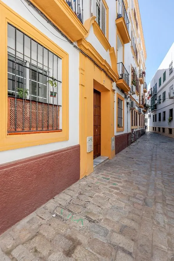 Apartment Ruiz Gijon Elegante Y Moderno En La Sevilla Mas Autentica Spain